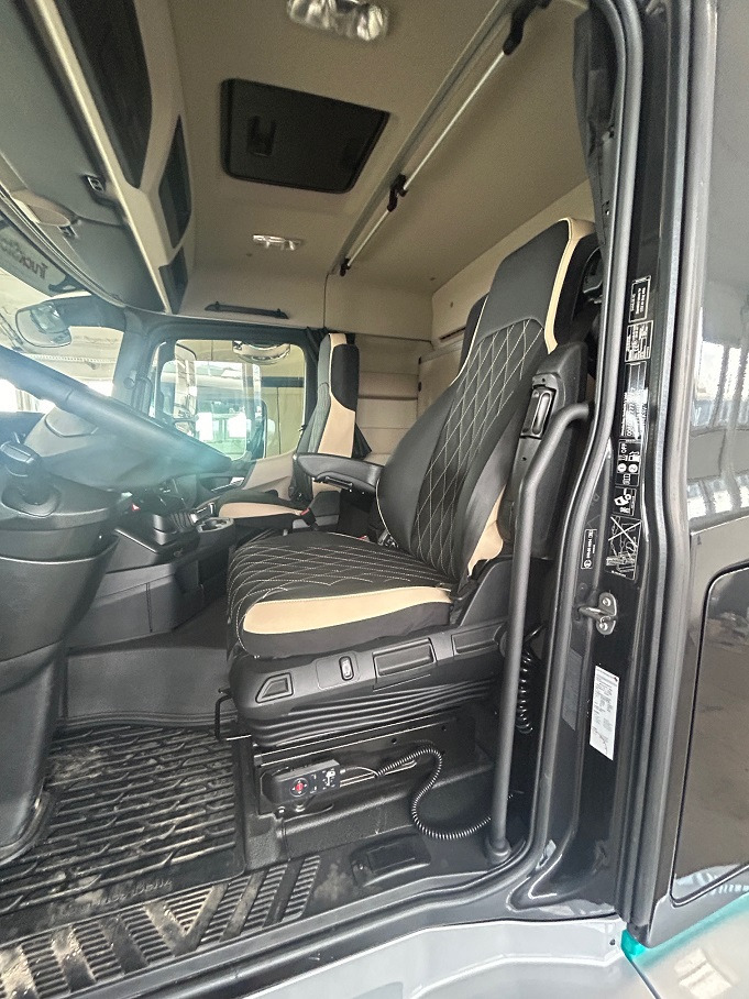 Эвакуатор MERCEDES-BENZ Actros 2043: фото 16 Эвакуатор MERCEDES-BENZ Actros 2043: фото 16