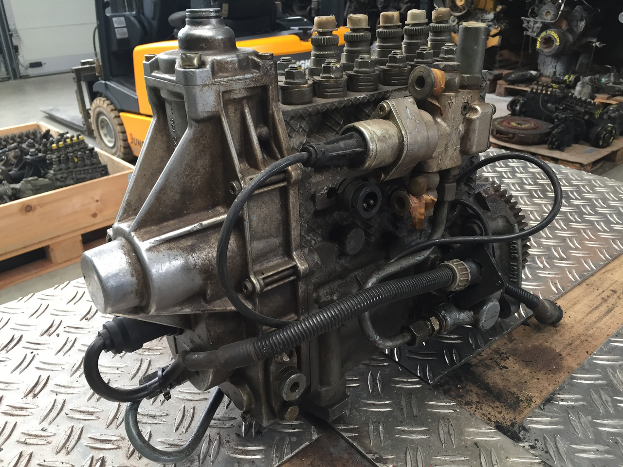 Gebrauchte Einspritzpumpe MAN, Bosch - Nr. : 0402 795 202, MAN 51.11103 - 7405 - Топливный насос для Грузовиков: фото 2 Gebrauchte Einspritzpumpe MAN, Bosch - Nr. : 0402 795 202, MAN 51.11103 - 7405 - Топливный насос для Грузовиков: фото 2