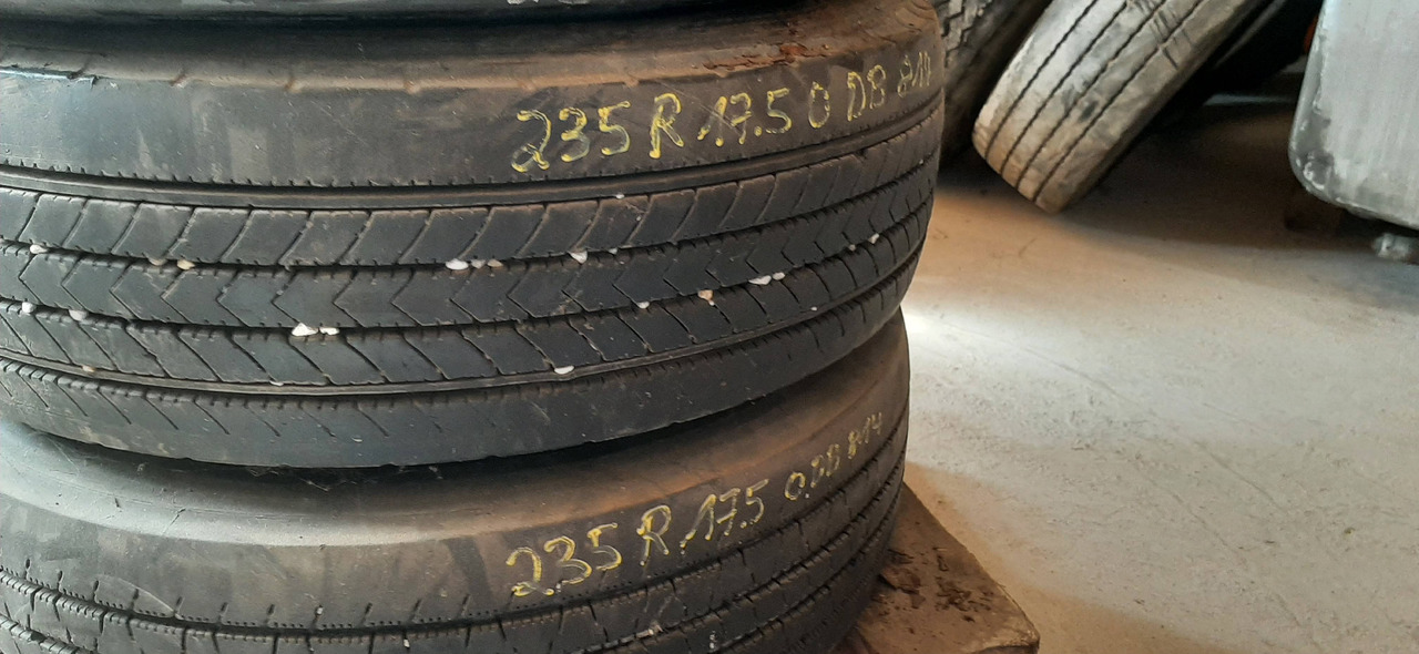 Gebrauchte FireStone FS 400 Reifen ohne Felgen, 235 / 75 R17,5 Artikel - Nr. : 81.99999 - 9999 - Шина для Грузовиков: фото 3 Gebrauchte FireStone FS 400 Reifen ohne Felgen, 235 / 75 R17,5 Artikel - Nr. : 81.99999 - 9999 - Шина для Грузовиков: фото 3