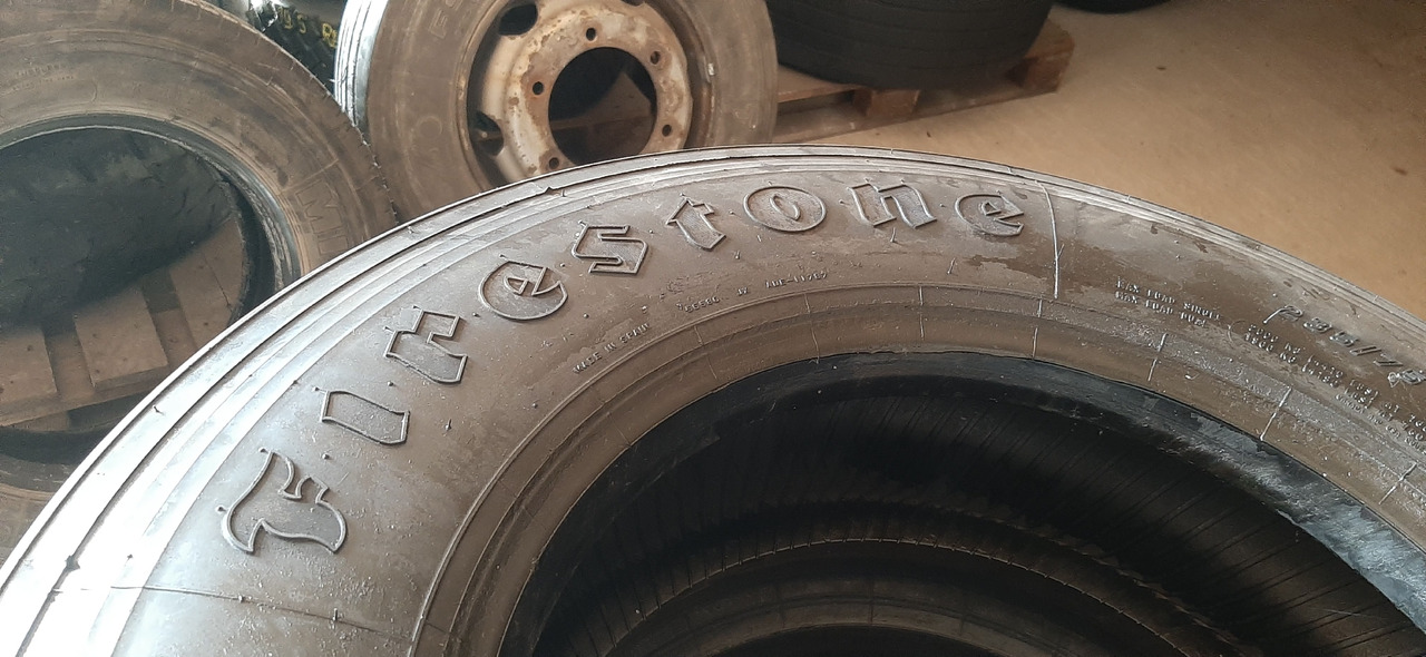 Gebrauchte FireStone FS 400 Reifen ohne Felgen, 235 / 75 R17,5 Artikel - Nr. : 81.99999 - 9999 - Шина для Грузовиков: фото 1 Gebrauchte FireStone FS 400 Reifen ohne Felgen, 235 / 75 R17,5 Artikel - Nr. : 81.99999 - 9999 - Шина для Грузовиков: фото 1