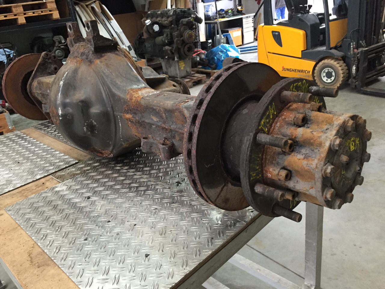 Gebrauchte Hinterachse MAN TGM 15.280, Typ : HY 11 3000, Artikel - Nr. : 81.35010 - 6169 - Задняя ось для Грузовиков: фото 3 Gebrauchte Hinterachse MAN TGM 15.280, Typ : HY 11 3000, Artikel - Nr. : 81.35010 - 6169 - Задняя ось для Грузовиков: фото 3