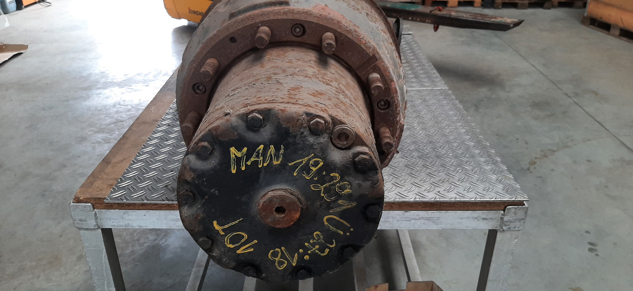 Задняя ось для Грузовиков Gebrauchte MAN 19.291 Außenplanetenachse, 10 Tonnen, Artikel - Nr. : 81.99999 - 9999: фото 14 Задняя ось для Грузовиков Gebrauchte MAN 19.291 Außenplanetenachse, 10 Tonnen, Artikel - Nr. : 81.99999 - 9999: фото 14