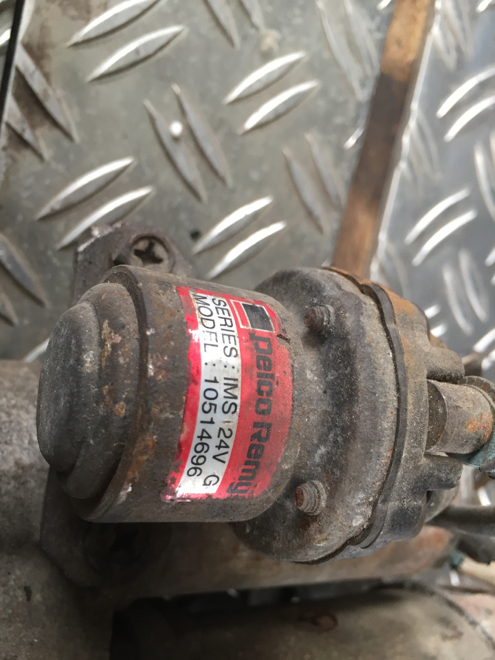 Gebrauchter Anlasser MB Atego 8.18, Motor Typ : 904 LA, Artikel - Nr. : A 006 151 21 01 - Стартер для Грузовиков: фото 2 Gebrauchter Anlasser MB Atego 8.18, Motor Typ : 904 LA, Artikel - Nr. : A 006 151 21 01 - Стартер для Грузовиков: фото 2