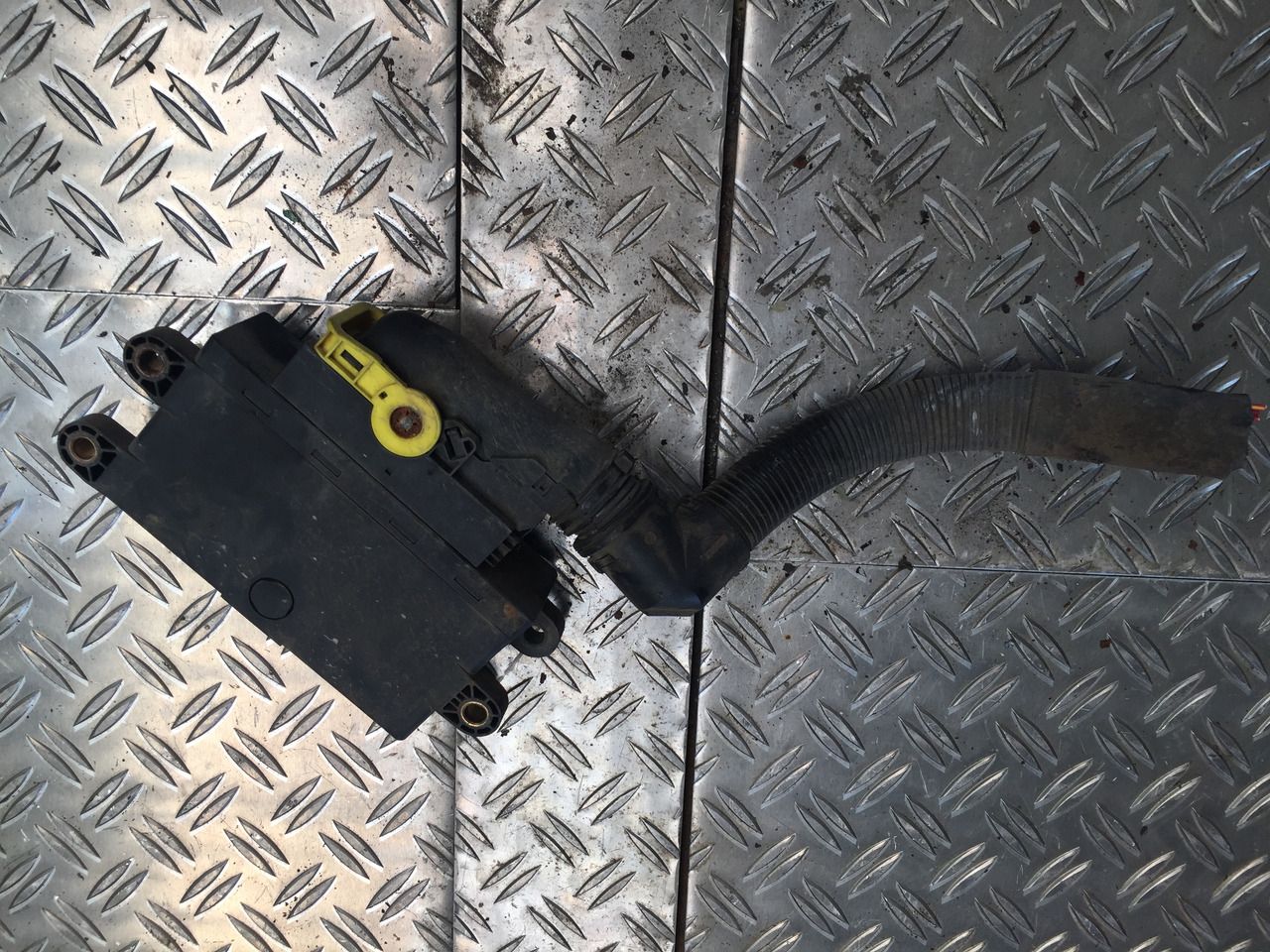 Gebrauchtes AdBlue Steuergerät, MB Atego 8.18, Artikel - Nr. : A 002 540 90 45 - Блок управления для Грузовиков: фото 4 Gebrauchtes AdBlue Steuergerät, MB Atego 8.18, Artikel - Nr. : A 002 540 90 45 - Блок управления для Грузовиков: фото 4