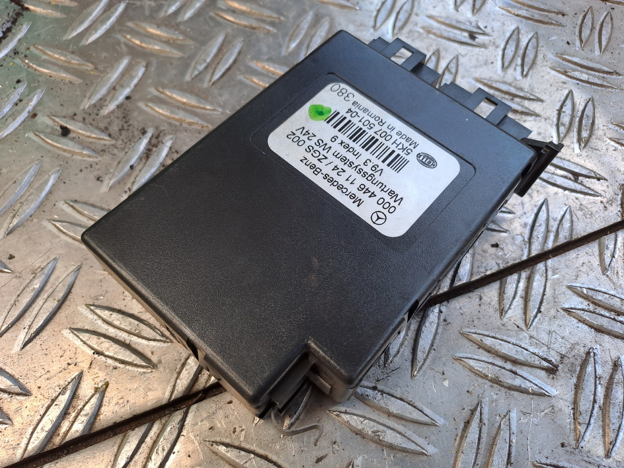 Gebrauchtes MB Atego 18.24 , Elektronik Wartungssystem WS Steuergerät, Artikel - Nr.: A 000 446 11 2 - Блок управления для Грузовиков: фото 1 Gebrauchtes MB Atego 18.24 , Elektronik Wartungssystem WS Steuergerät, Artikel - Nr.: A 000 446 11 2 - Блок управления для Грузовиков: фото 1