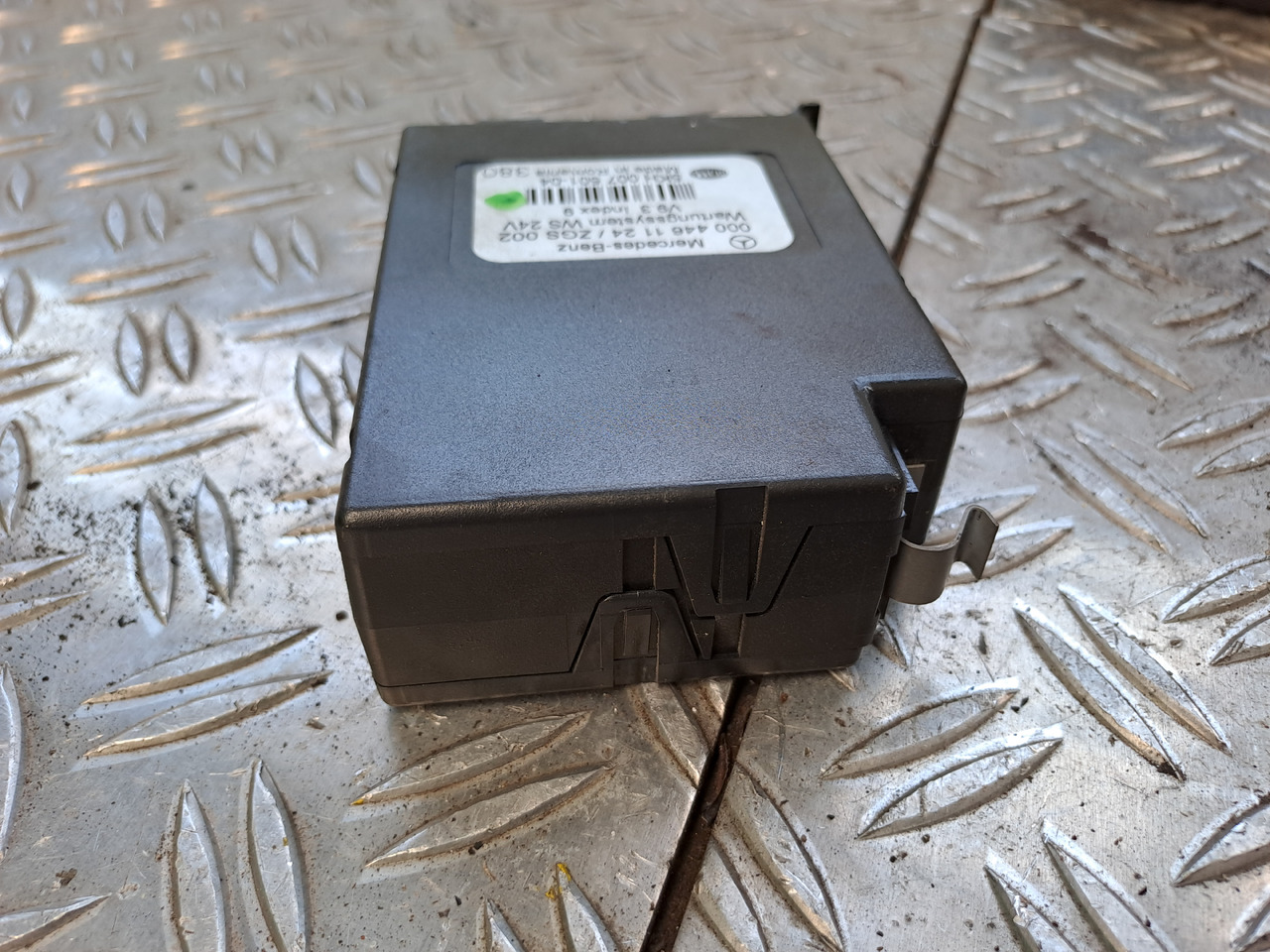 Gebrauchtes MB Atego 18.24 , Elektronik Wartungssystem WS Steuergerät, Artikel - Nr.: A 000 446 11 2 - Блок управления для Грузовиков: фото 4 Gebrauchtes MB Atego 18.24 , Elektronik Wartungssystem WS Steuergerät, Artikel - Nr.: A 000 446 11 2 - Блок управления для Грузовиков: фото 4