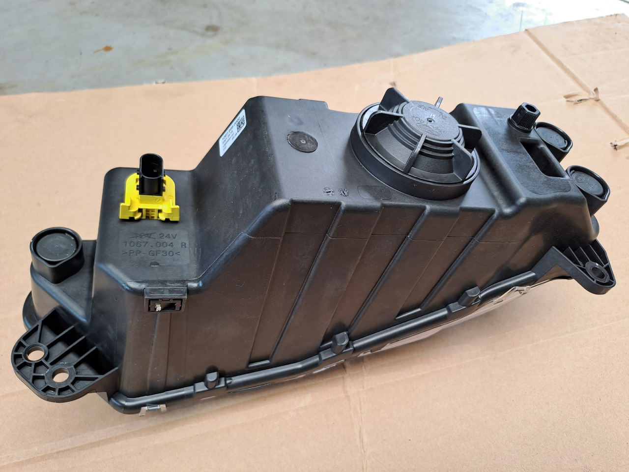 Neuwertiger Nebelscheinwerfer MAN TG3 rechts, Artikel - Nr. : 81.25204 - 0002 / 0001 - Противотуманная фара для Грузовиков: фото 5 Neuwertiger Nebelscheinwerfer MAN TG3 rechts, Artikel - Nr. : 81.25204 - 0002 / 0001 - Противотуманная фара для Грузовиков: фото 5