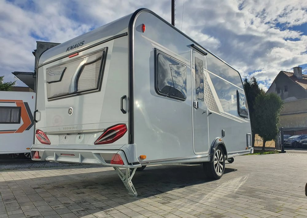 KNAUS SUDWIND 450 FU BLACK SELECTION - Прицеп дача: фото 5 KNAUS SUDWIND 450 FU BLACK SELECTION - Прицеп дача: фото 5