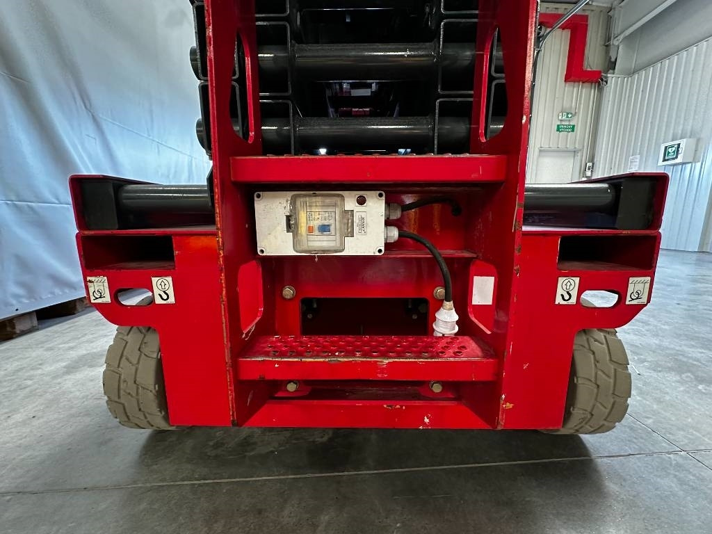 Ножничный подъемник Magni ES 1412 E: фото 11 Ножничный подъемник Magni ES 1412 E: фото 11