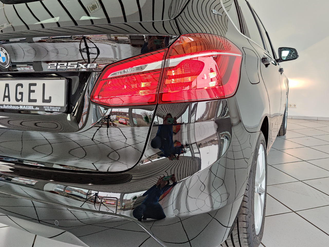 BMW 225 xe ActiveTourer iPerf. Advantage*Navi*SHZ* Hybrid 165kW - Седан: фото 5 BMW 225 xe ActiveTourer iPerf. Advantage*Navi*SHZ* Hybrid 165kW - Седан: фото 5