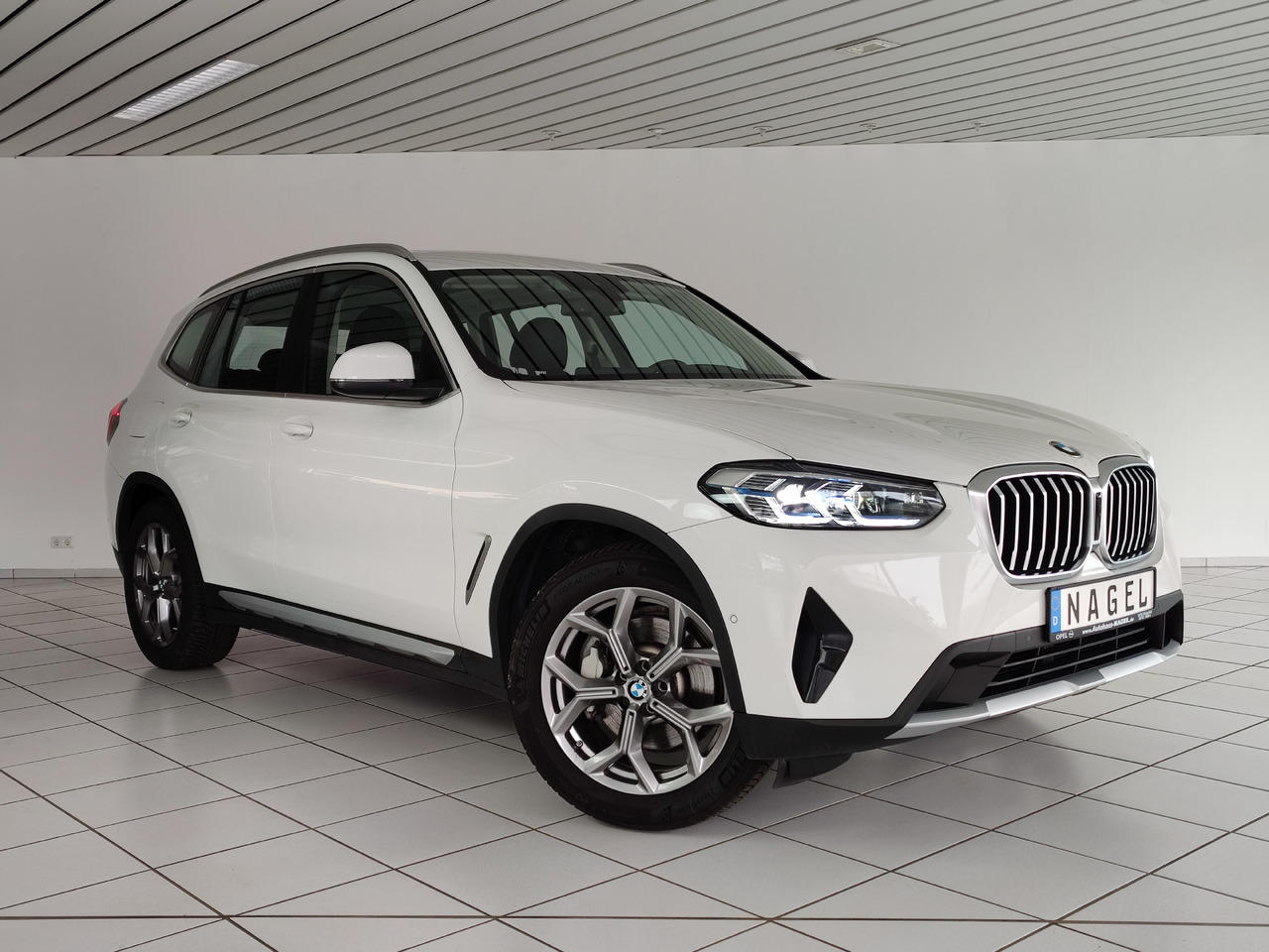 BMW X3 xDrive 30 i Live-Cockpit DAB Leder HiFi Headup - Внедорожник: фото 3 BMW X3 xDrive 30 i Live-Cockpit DAB Leder HiFi Headup - Внедорожник: фото 3