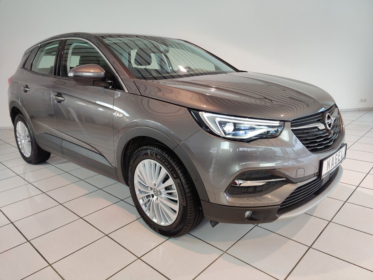 Opel Grandland X 1,2 Business Inno. Navi Leder PDC DAB LED - Внедорожник: фото 2 Opel Grandland X 1,2 Business Inno. Navi Leder PDC DAB LED - Внедорожник: фото 2