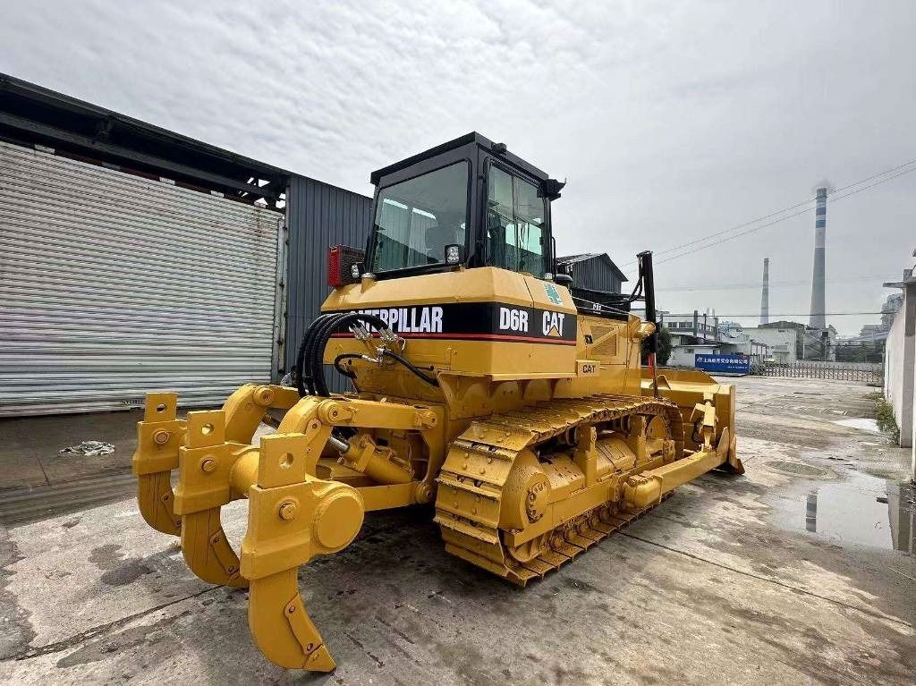 CAT D 6 R - Бульдозер: фото 4 CAT D 6 R - Бульдозер: фото 4
