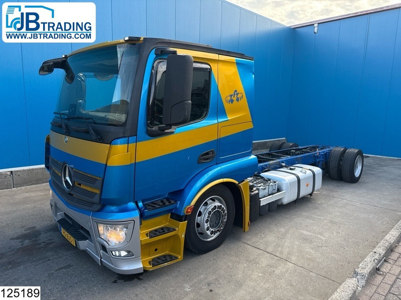 Mercedes-Benz Actros 1843 EURO 6, PTO, Standairco - Грузовик-шасси: фото 1 Mercedes-Benz Actros 1843 EURO 6, PTO, Standairco - Грузовик-шасси: фото 1