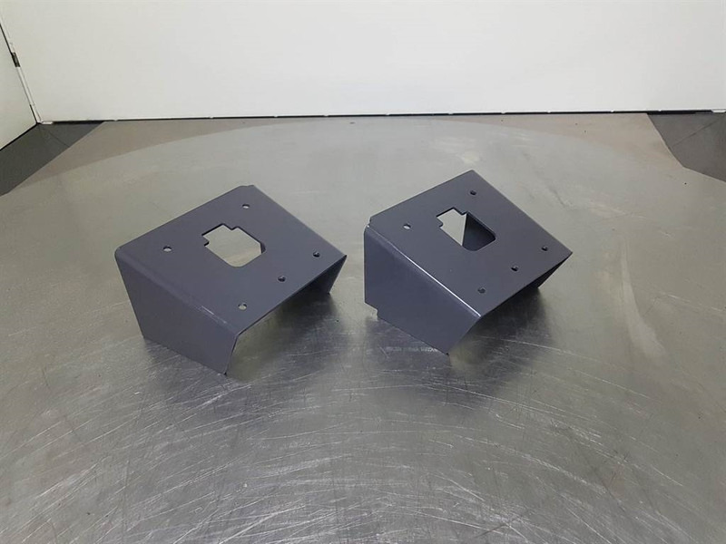 Ahlmann 4102467A - Кабина и интерьер для Строительной техники: фото 5 Ahlmann 4102467A - Кабина и интерьер для Строительной техники: фото 5