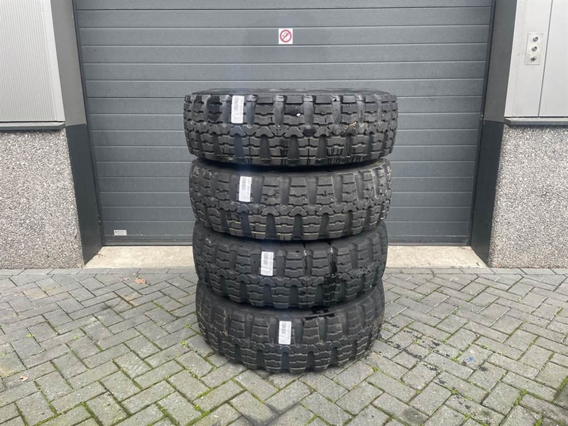 Atlas AR65-Continental 12.5R20-Tire/Reifen/Band - Шины и диски для Строительной техники: фото 1 Atlas AR65-Continental 12.5R20-Tire/Reifen/Band - Шины и диски для Строительной техники: фото 1