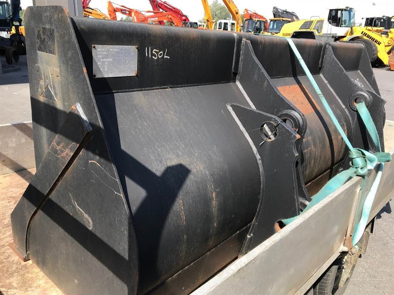 Cat 434 E - 1,85 mtr - Bucket/Schaufel/Dichte bak - Ковш для Строительной техники: фото 2 Cat 434 E - 1,85 mtr - Bucket/Schaufel/Dichte bak - Ковш для Строительной техники: фото 2