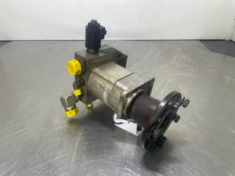 Hyundai HL757-7A-11LD-30700 / VAD0511111-Fan motor - Гидравлика для Строительной техники: фото 1 Hyundai HL757-7A-11LD-30700 / VAD0511111-Fan motor - Гидравлика для Строительной техники: фото 1