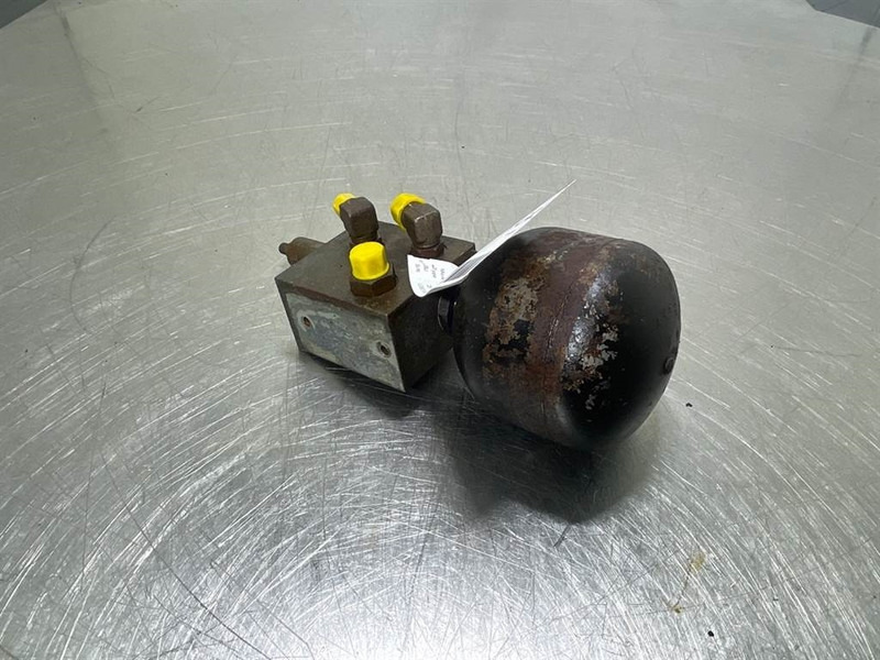 Hyundai HL757-7A-31L7-10280 / 31L7-10380-Pilot supply unit - Гидравлика для Строительной техники: фото 1 Hyundai HL757-7A-31L7-10280 / 31L7-10380-Pilot supply unit - Гидравлика для Строительной техники: фото 1