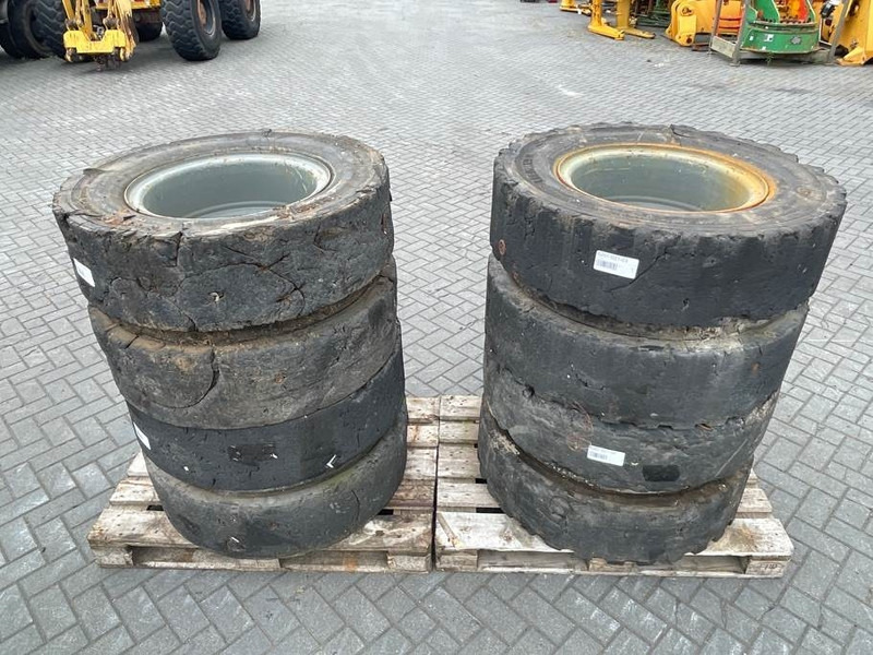 Liebherr 10.00-20 - Tire/Reifen/Band - Шины и диски для Строительной техники: фото 1 Liebherr 10.00-20 - Tire/Reifen/Band - Шины и диски для Строительной техники: фото 1