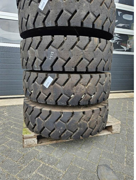Liebherr LH24M-Michelin 11.00R20-Tyre/Reifen/Band - Шины и диски для Строительной техники: фото 5 Liebherr LH24M-Michelin 11.00R20-Tyre/Reifen/Band - Шины и диски для Строительной техники: фото 5