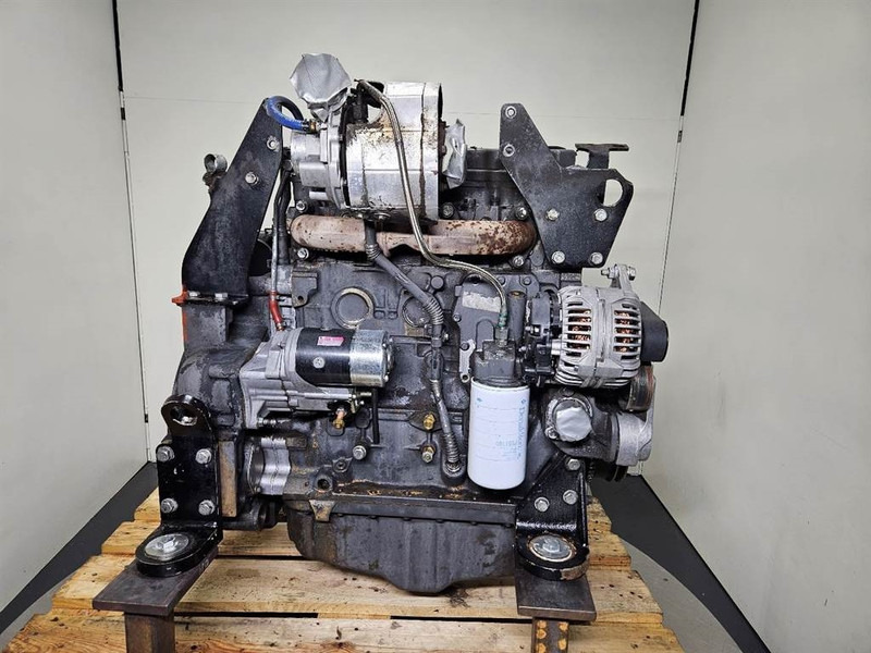 New Holland W110C-FPT F4HFE413J-Engine/Motor - Двигатель для Строительной техники: фото 4 New Holland W110C-FPT F4HFE413J-Engine/Motor - Двигатель для Строительной техники: фото 4