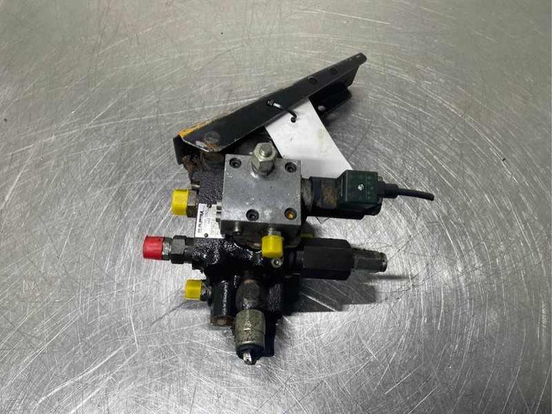 O & K L25.5-Safim 191826/FP3-Brake pedal/Bremspedal - Кабина и интерьер для Строительной техники: фото 4 O & K L25.5-Safim 191826/FP3-Brake pedal/Bremspedal - Кабина и интерьер для Строительной техники: фото 4