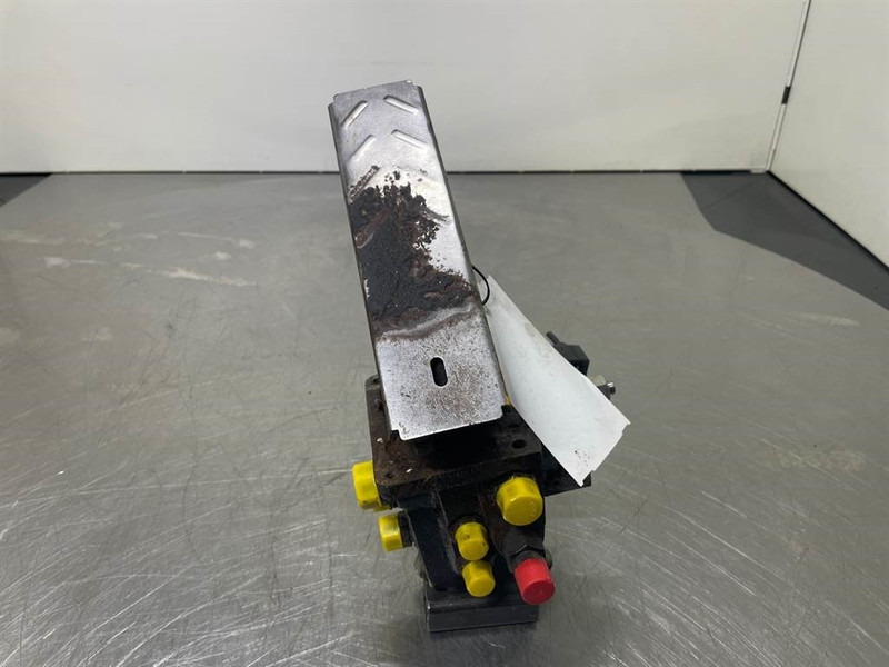 O & K L25.5-Safim 191826/FP3-Brake pedal/Bremspedal - Кабина и интерьер для Строительной техники: фото 1 O & K L25.5-Safim 191826/FP3-Brake pedal/Bremspedal - Кабина и интерьер для Строительной техники: фото 1