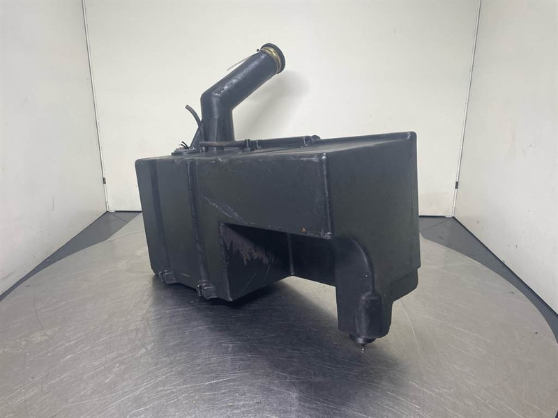 Schaeff SKL834-5267010034/6414014102-Fuel tank - Рама/ Шасси для Строительной техники: фото 4 Schaeff SKL834-5267010034/6414014102-Fuel tank - Рама/ Шасси для Строительной техники: фото 4