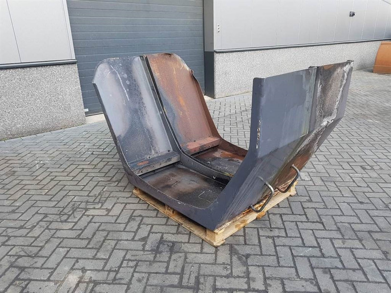 Terex TL260-0457006030-Mud guard/Kotfluegel/Spatbord - Крыло для Строительной техники: фото 3 Terex TL260-0457006030-Mud guard/Kotfluegel/Spatbord - Крыло для Строительной техники: фото 3