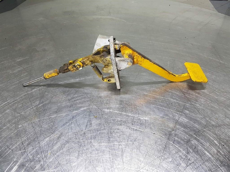 Zettelmeyer ZL1001 - Brake pedal - Кабина и интерьер для Строительной техники: фото 3 Zettelmeyer ZL1001 - Brake pedal - Кабина и интерьер для Строительной техники: фото 3