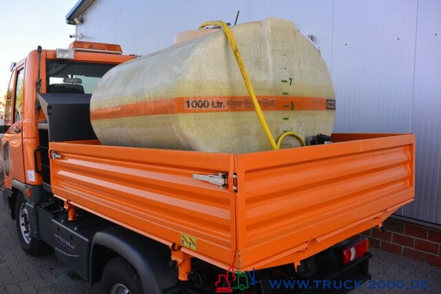 Multicar M30 4x4 Leitpfostenwaschanlage + 1.000 Ltr Tank - Самосвал, Коммунальная/ Специальная техника: фото 4 Multicar M30 4x4 Leitpfostenwaschanlage + 1.000 Ltr Tank - Самосвал, Коммунальная/ Специальная техника: фото 4