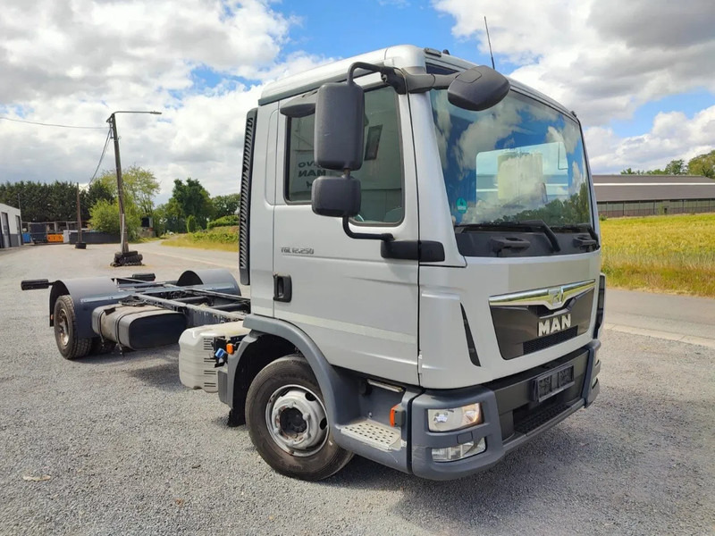 MAN TGL 12.250 Chassis cabine Euro6 - Грузовик-шасси: фото 1 MAN TGL 12.250 Chassis cabine Euro6 - Грузовик-шасси: фото 1