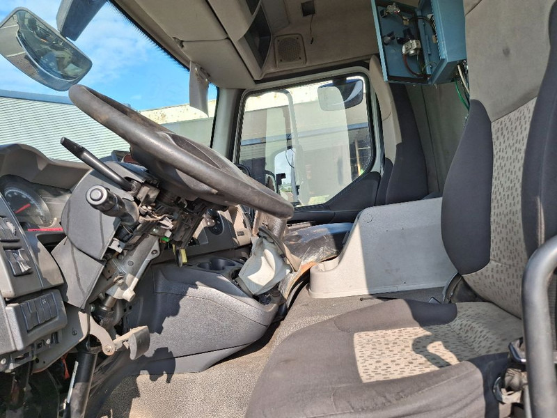 Renault MIDLUM 280DXI - Грузовик-цистерна: фото 3 Renault MIDLUM 280DXI - Грузовик-цистерна: фото 3