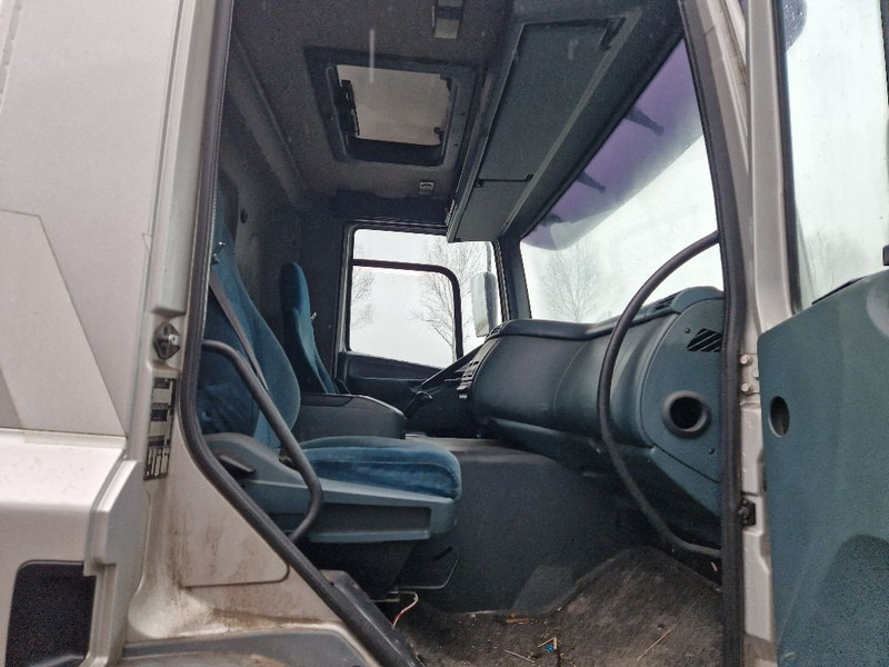 DAF CF75.310 - Тягач: фото 4 DAF CF75.310 - Тягач: фото 4