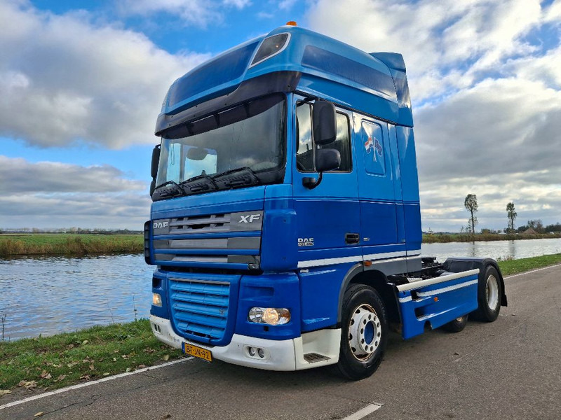 DAF XF 105.460 MANUAL GEARBOX - Тягач: фото 1 DAF XF 105.460 MANUAL GEARBOX - Тягач: фото 1