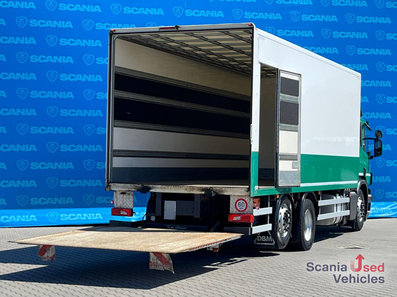 SCANIA P 320 DB6x2*4MNB RETARDER FULL AIR 8T TAIL LIFT 2T - Грузовик-шасси: фото 2 SCANIA P 320 DB6x2*4MNB RETARDER FULL AIR 8T TAIL LIFT 2T - Грузовик-шасси: фото 2