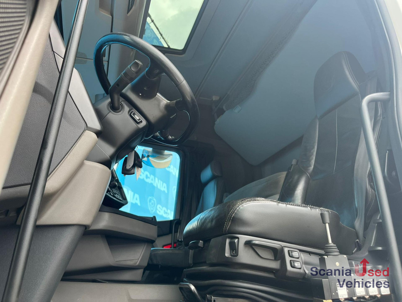 SCANIA R 500 B6x2NB HOOKLIFT 20T RETARDER FULL-AIR 9T - Грузовик-шасси: фото 2 SCANIA R 500 B6x2NB HOOKLIFT 20T RETARDER FULL-AIR 9T - Грузовик-шасси: фото 2