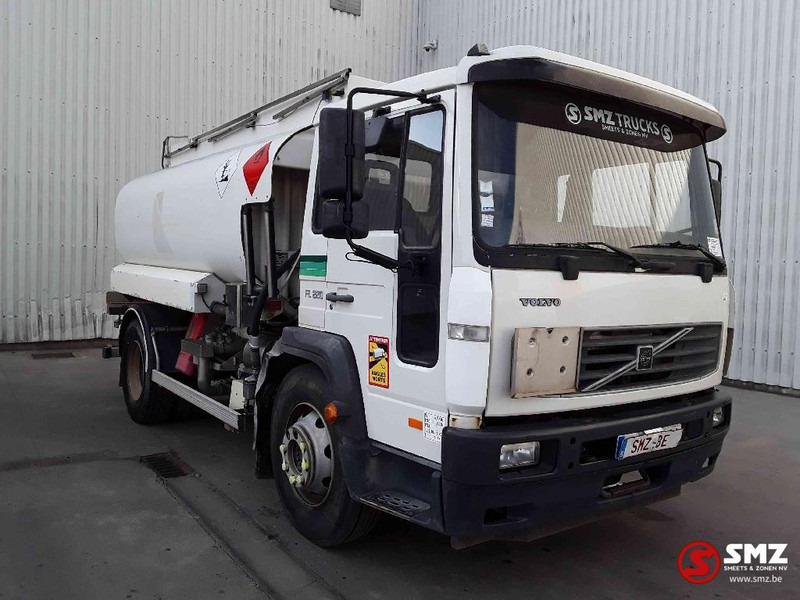 Volvo FL6 220 10000L lames - Грузовик-цистерна: фото 1 Volvo FL6 220 10000L lames - Грузовик-цистерна: фото 1