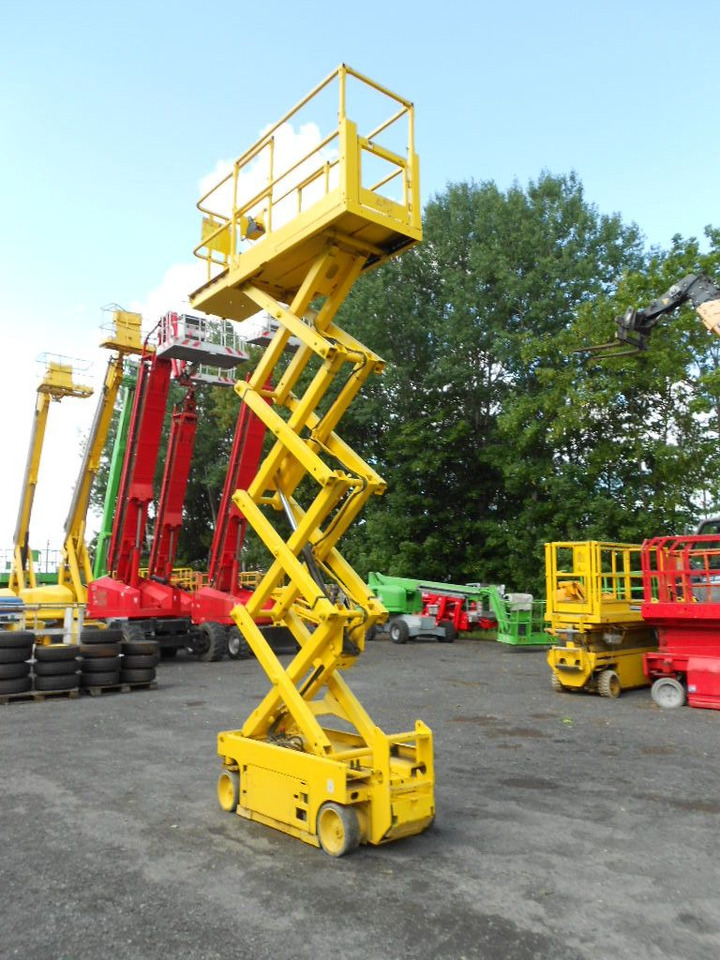 Genie GS 1930, Scherenarbeitsbühne Genie 8 m - Грузовик с подъемником: фото 4 Genie GS 1930, Scherenarbeitsbühne Genie 8 m - Грузовик с подъемником: фото 4