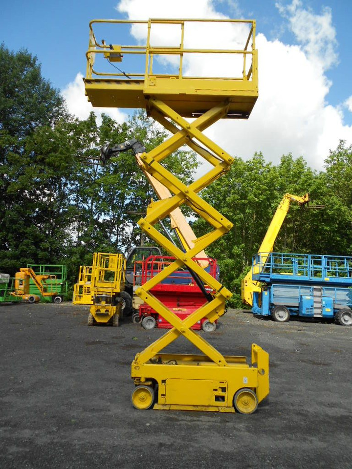 Genie GS 1930, Scherenarbeitsbühne Genie 8 m - Грузовик с подъемником: фото 5 Genie GS 1930, Scherenarbeitsbühne Genie 8 m - Грузовик с подъемником: фото 5