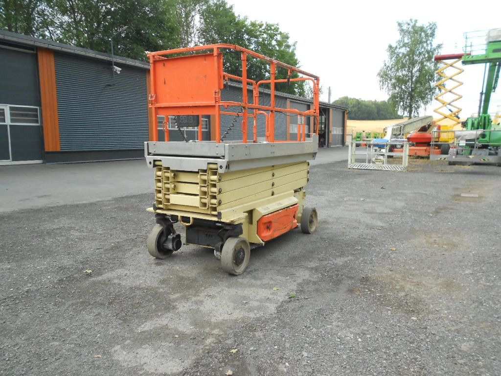 Ножничный подъемник JLG JLG 3246, Scherenarbeitsbühne, 11,9 m: фото 17 Ножничный подъемник JLG JLG 3246, Scherenarbeitsbühne, 11,9 m: фото 17