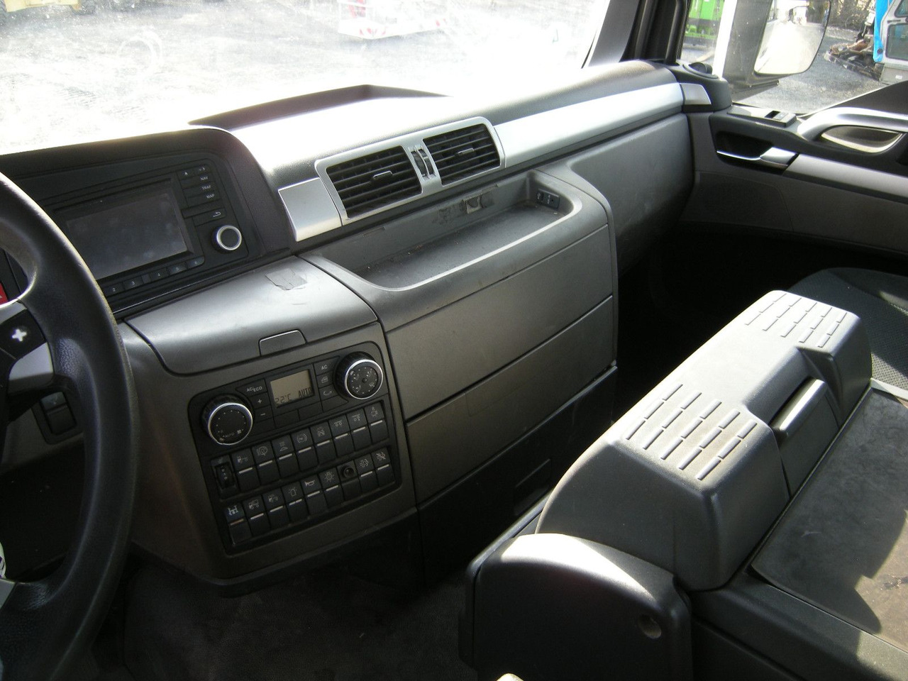 MAN 35.400, Zanner Plateau, Rampen, Winde в лизинг MAN 35.400, Zanner Plateau, Rampen, Winde: фото 18 MAN 35.400, Zanner Plateau, Rampen, Winde в лизинг MAN 35.400, Zanner Plateau, Rampen, Winde: фото 18