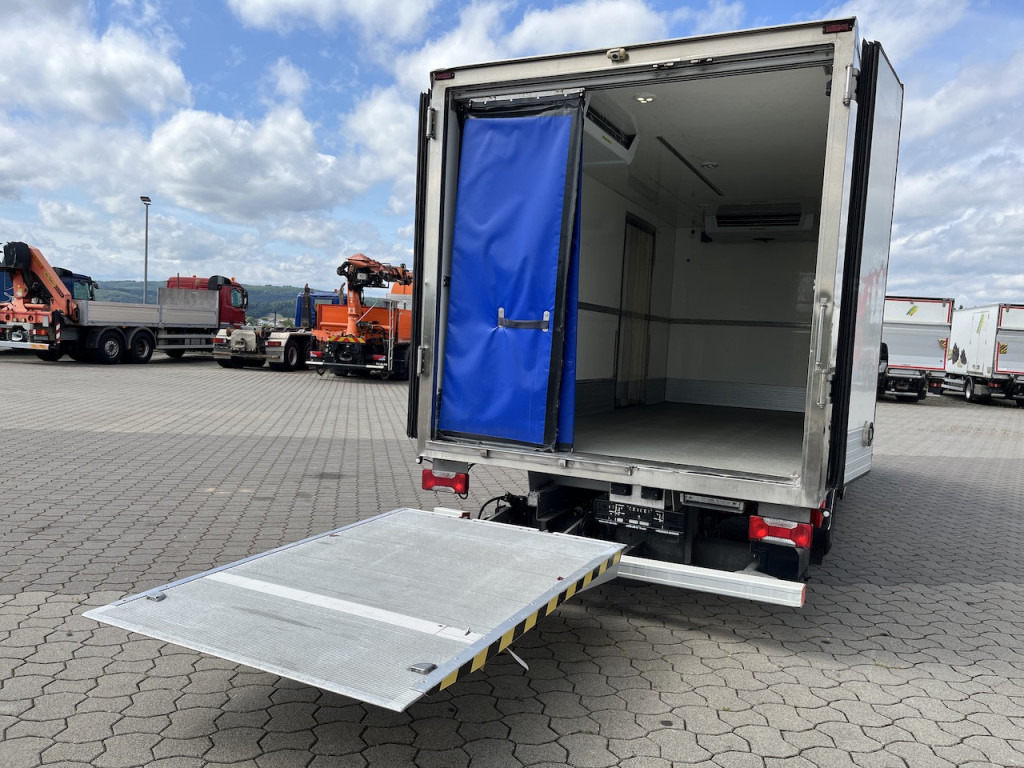 Iveco 70C18 Daily Kühlkoffer mit Ladebordwand Konvekta - Фургон: фото 4 Iveco 70C18 Daily Kühlkoffer mit Ladebordwand Konvekta - Фургон: фото 4