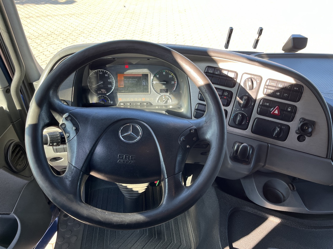 Mercedes-Benz 2541 6x2 Atlas 135.2E Pritsche 8,20 m - Тентованный грузовик, Автоманипулятор: фото 3 Mercedes-Benz 2541 6x2 Atlas 135.2E Pritsche 8,20 m - Тентованный грузовик, Автоманипулятор: фото 3