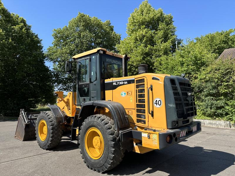 Hyundai HL730-9A 4X4 Radlader Mulch-/Klappschaufel KLIMA A HL730-9A 4X4 Radlader Mulch-/Klappschaufel KLIMA A/C - Колёсный погрузчик: фото 4 Hyundai HL730-9A 4X4 Radlader Mulch-/Klappschaufel KLIMA A HL730-9A 4X4 Radlader Mulch-/Klappschaufel KLIMA A/C - Колёсный погрузчик: фото 4