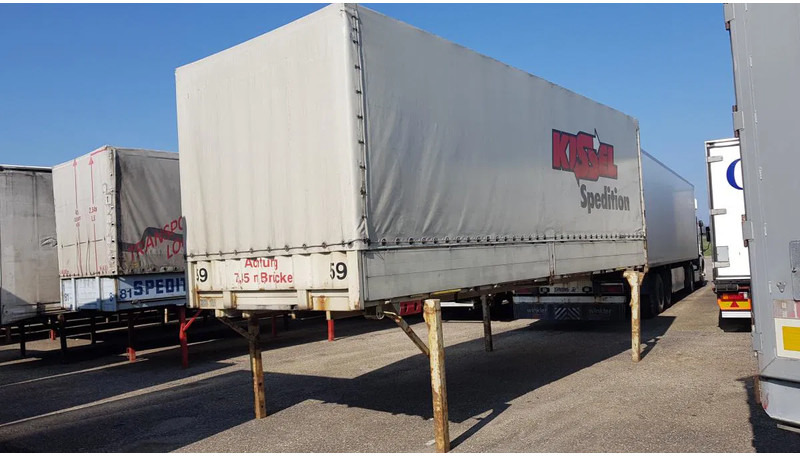 Krone 2 x 7,45m XL12642 Wechselbrücken Planen 2 x 7,45m XL12642 Wechselbrücken Planen - Тентованный грузовик: фото 4 Krone 2 x 7,45m XL12642 Wechselbrücken Planen 2 x 7,45m XL12642 Wechselbrücken Planen - Тентованный грузовик: фото 4