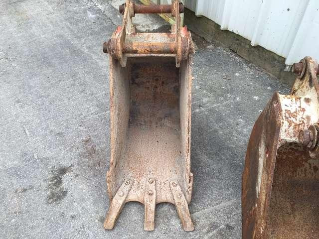 CATERPILLAR 450mm - Tractopelle - Ковш для экскаватора: фото 2 CATERPILLAR 450mm - Tractopelle - Ковш для экскаватора: фото 2