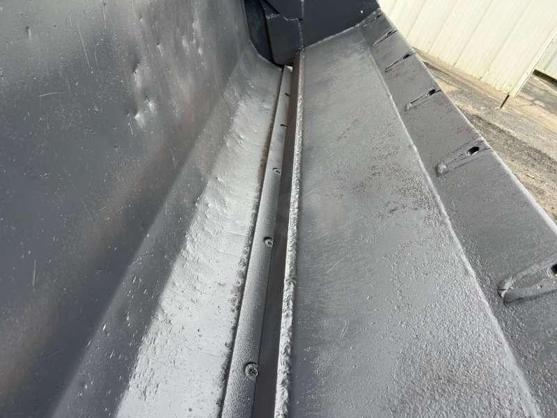 MECALAC series 8/10/11 et 12 - 2200mm - Ковш для погрузчика: фото 3 MECALAC series 8/10/11 et 12 - 2200mm - Ковш для погрузчика: фото 3