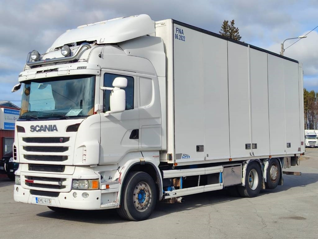Scania R-500 6x2 4900 - Грузовик с закрытым кузовом: фото 1 Scania R-500 6x2 4900 - Грузовик с закрытым кузовом: фото 1